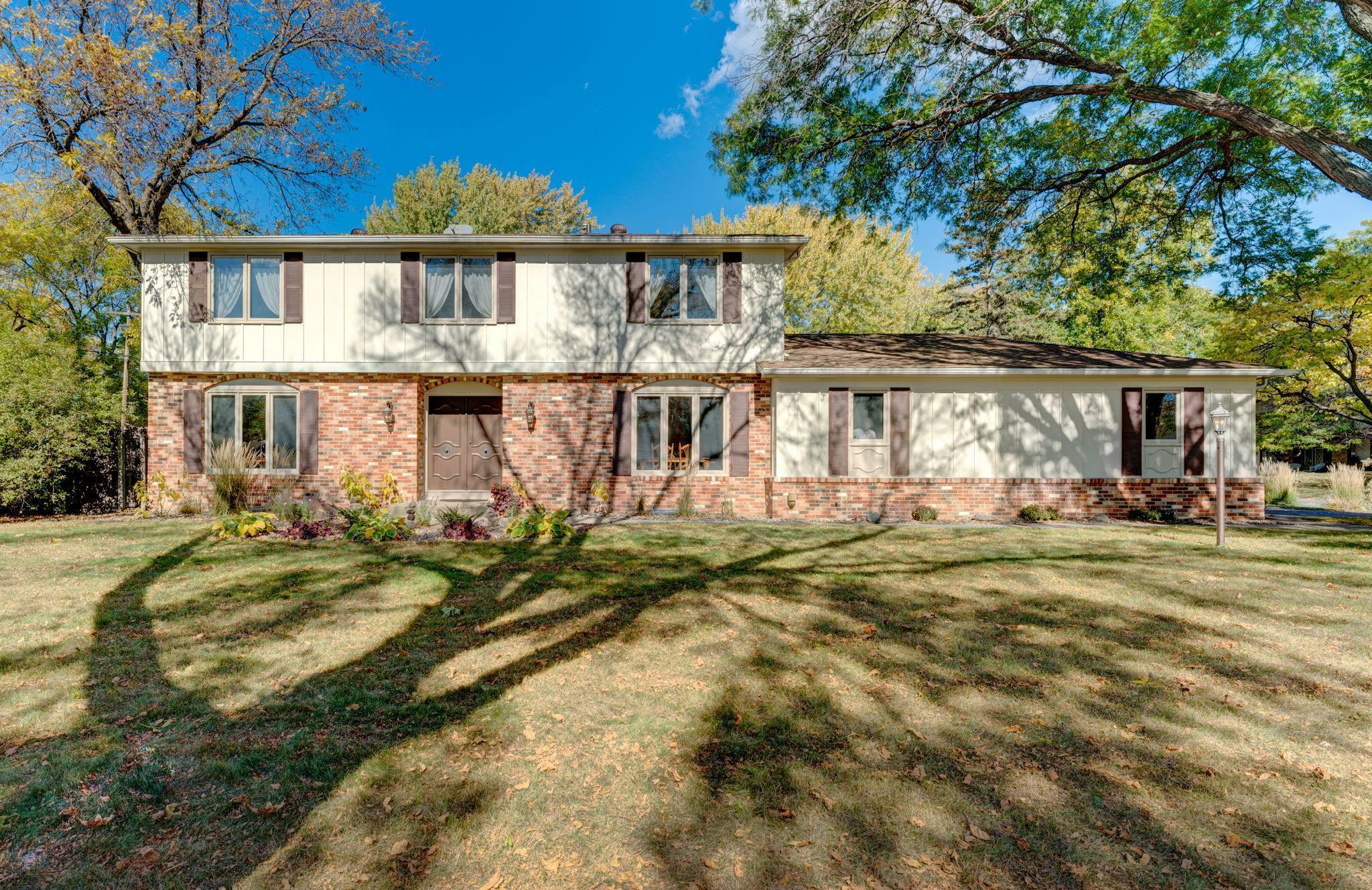 Property Photo:  2301 Aquila Avenue N  MN 55427 