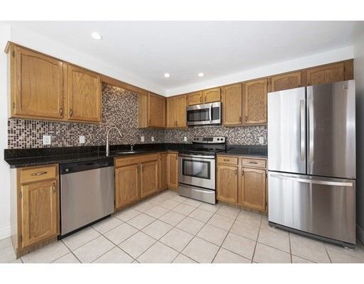 Property Photo:  15 Harrington Farms 15  MA 01545 