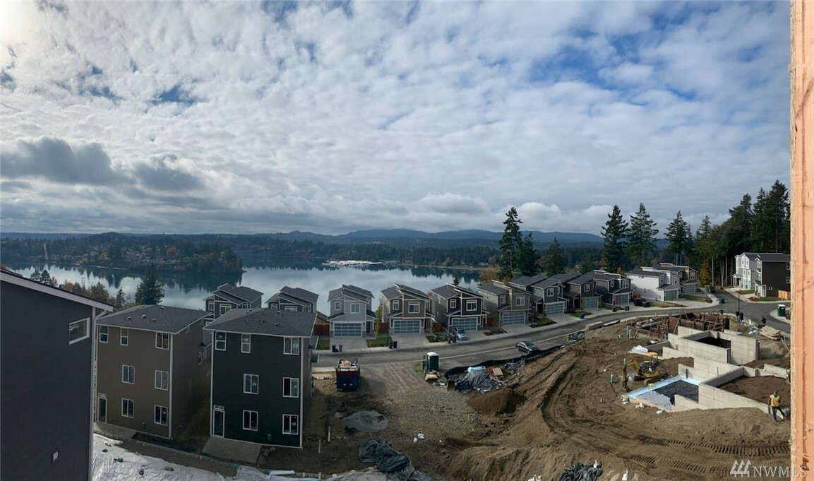 Property Photo: 108 Blackfish Ct WA 98310