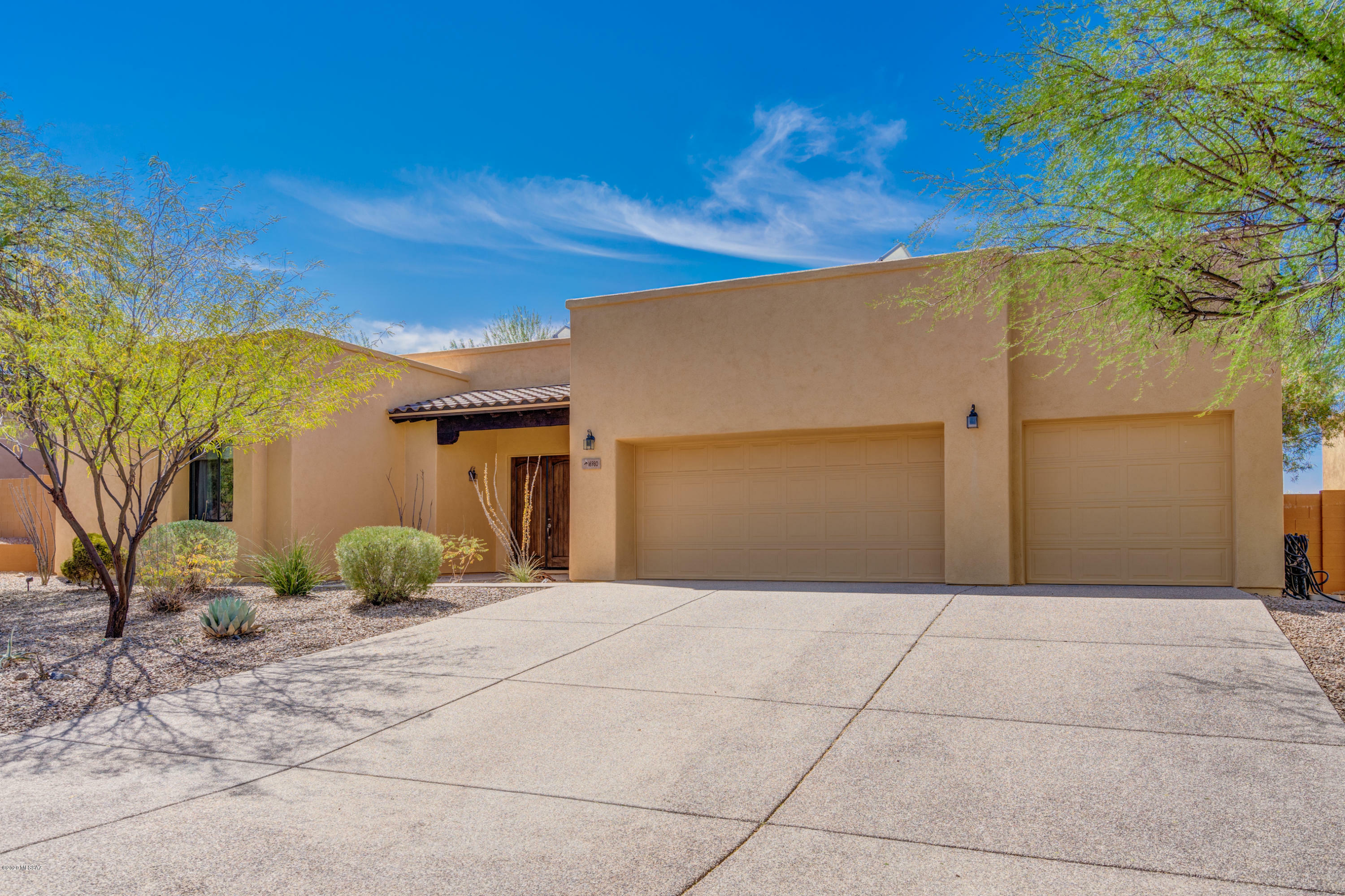 Property Photo: 16980 S Orchid Flower Trail AZ 85641