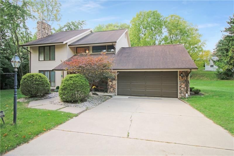 Property Photo:  3904 Laurel Oak Cir  PA 15668 