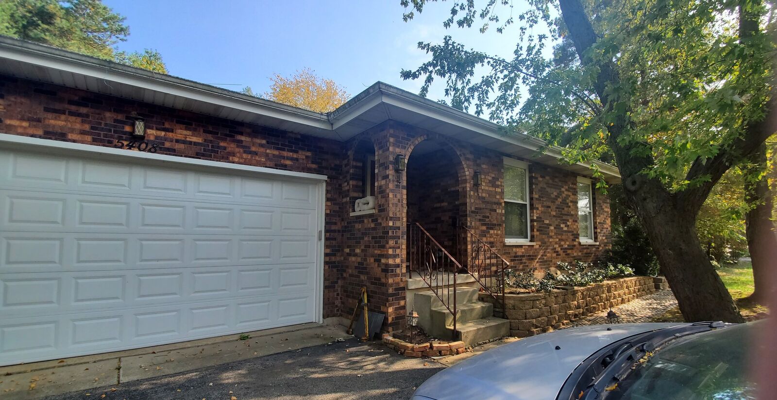 Property Photo: 5408 Oakwood Drive IL 60013