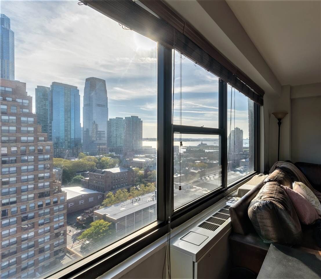 Property Photo: 135 Montgomery St 20A NJ 07306