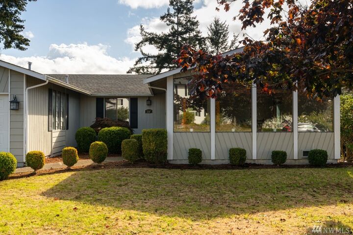 Property Photo: 537 NW Columbia WA 98277