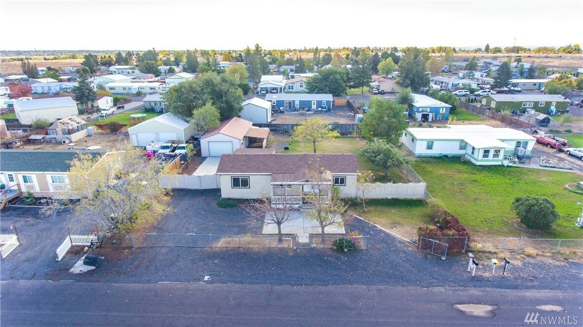 Property Photo:  8615 Harris Rd  WA 98837 