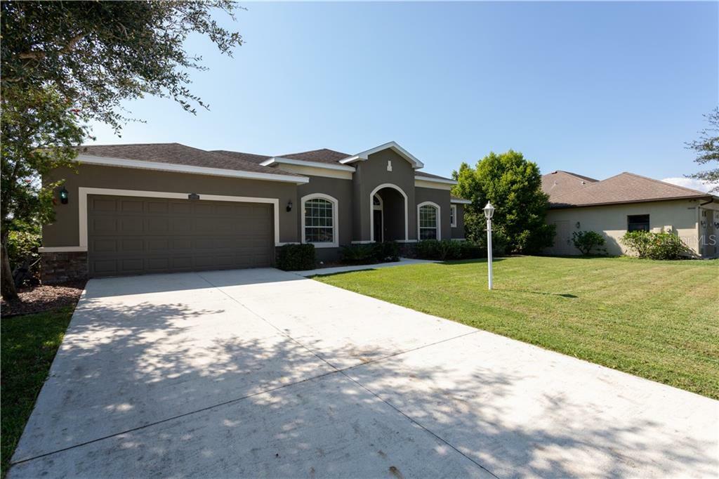 Property Photo:  2835 47th Street E  FL 34221 