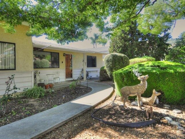 Property Photo:  932 Tierra Dura Rd  CA 92069 