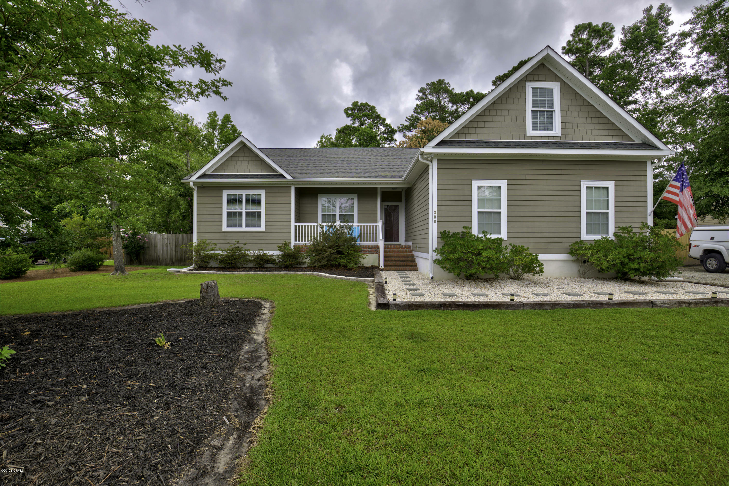 Property Photo: 306 Kemper Road NC 28443