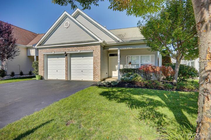 4 Holly Manor Court  Helmetta NJ 08828 photo