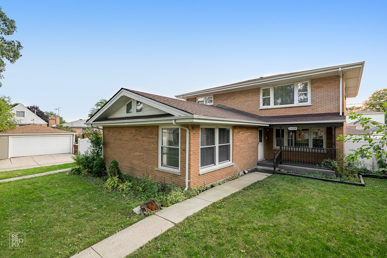 Property Photo:  2420 Elm Street  IL 60171 