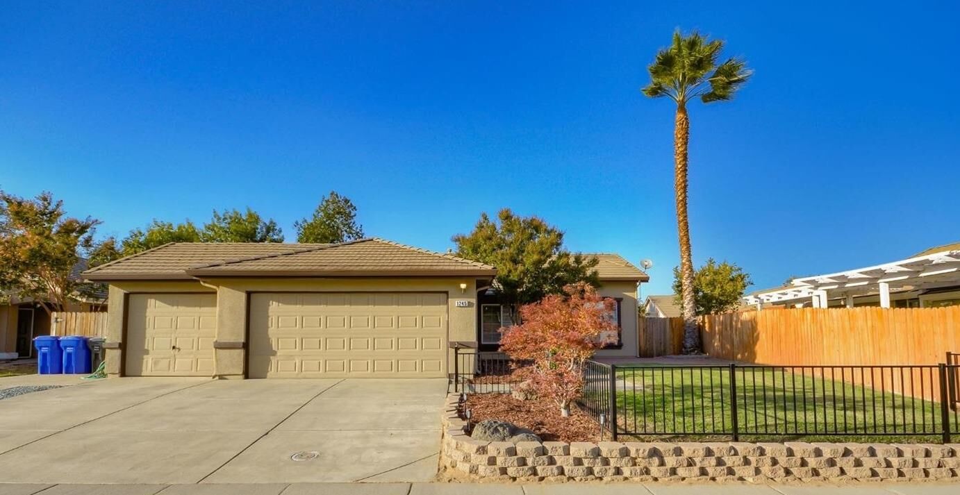 Property Photo:  1245 Hiddenwood Drive  CA 95632 