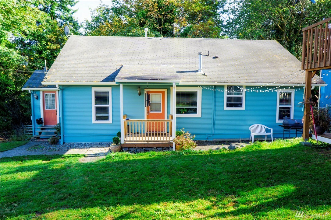 Property Photo: 1920 Mahan St WA 98366