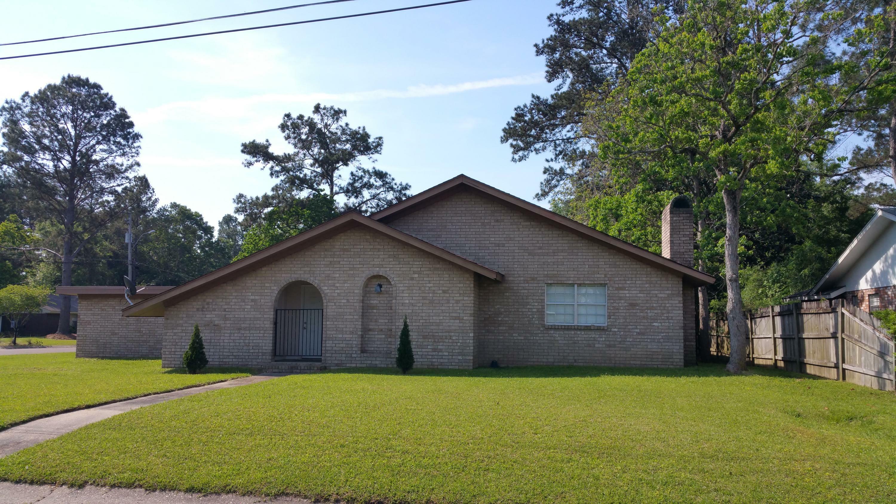 Property Photo:  3000 Navajo Cir.  MS 39402 