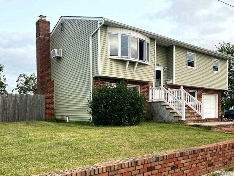 802 Arctic Street  Lindenhurst NY 11757 photo