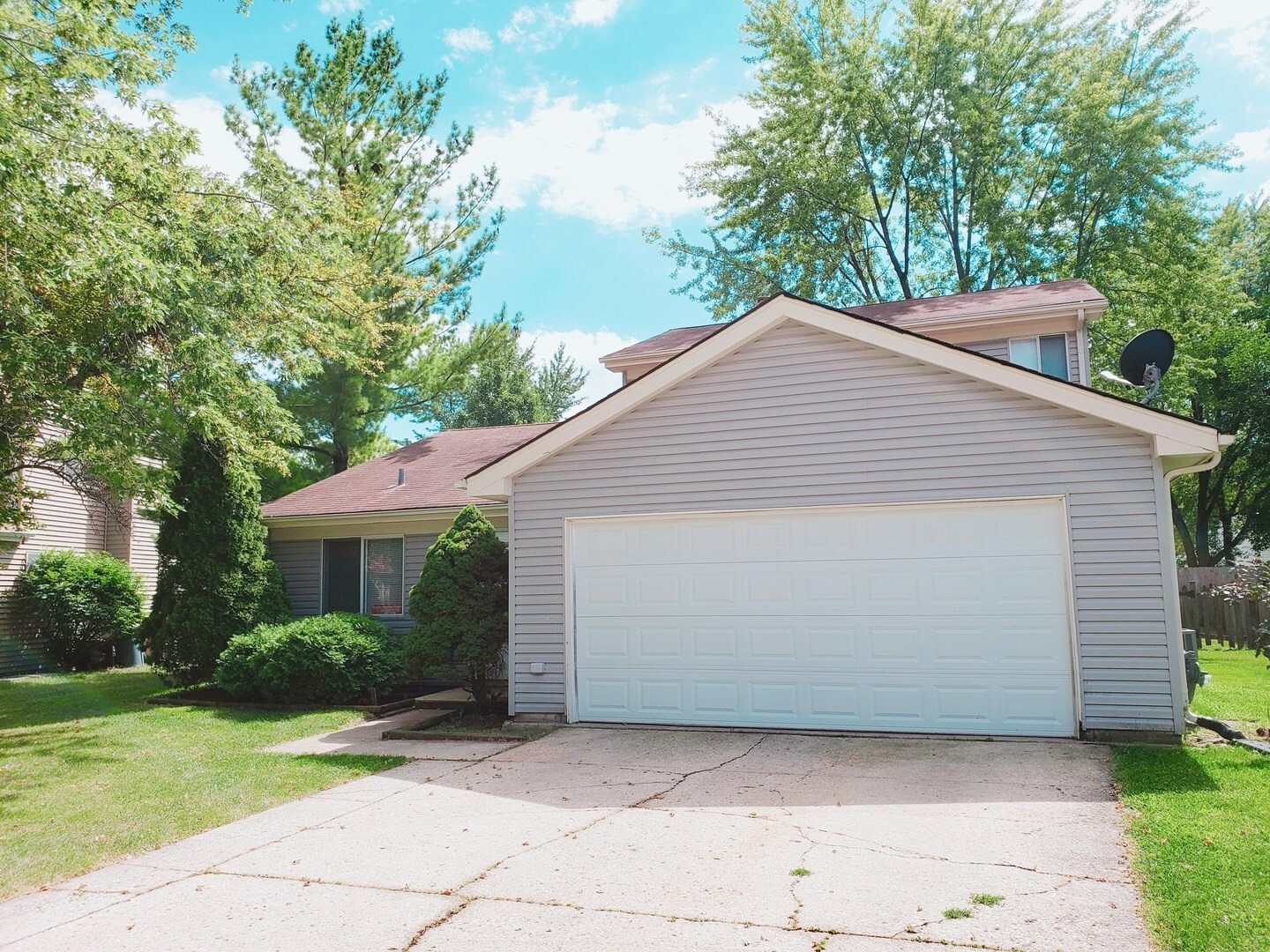 Property Photo:  29W741 Galbreath Drive  IL 60555 