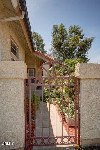 Property Photo:  5906 Chestnut Place  CA 93012 