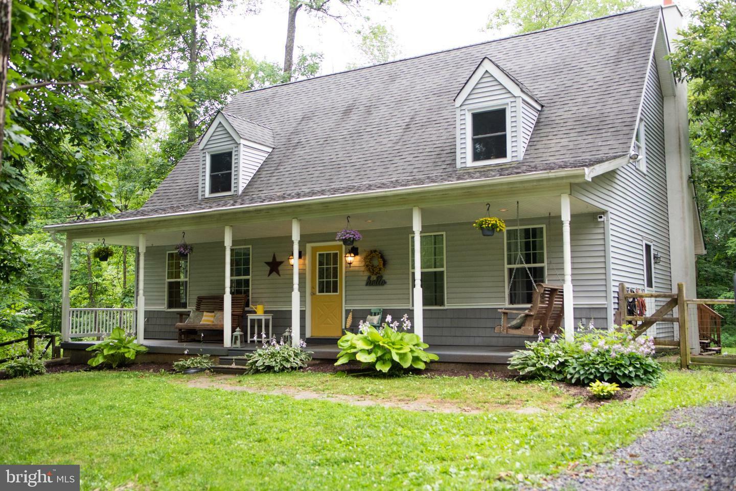 Property Photo:  1091 Roundhouse Road  PA 18930 