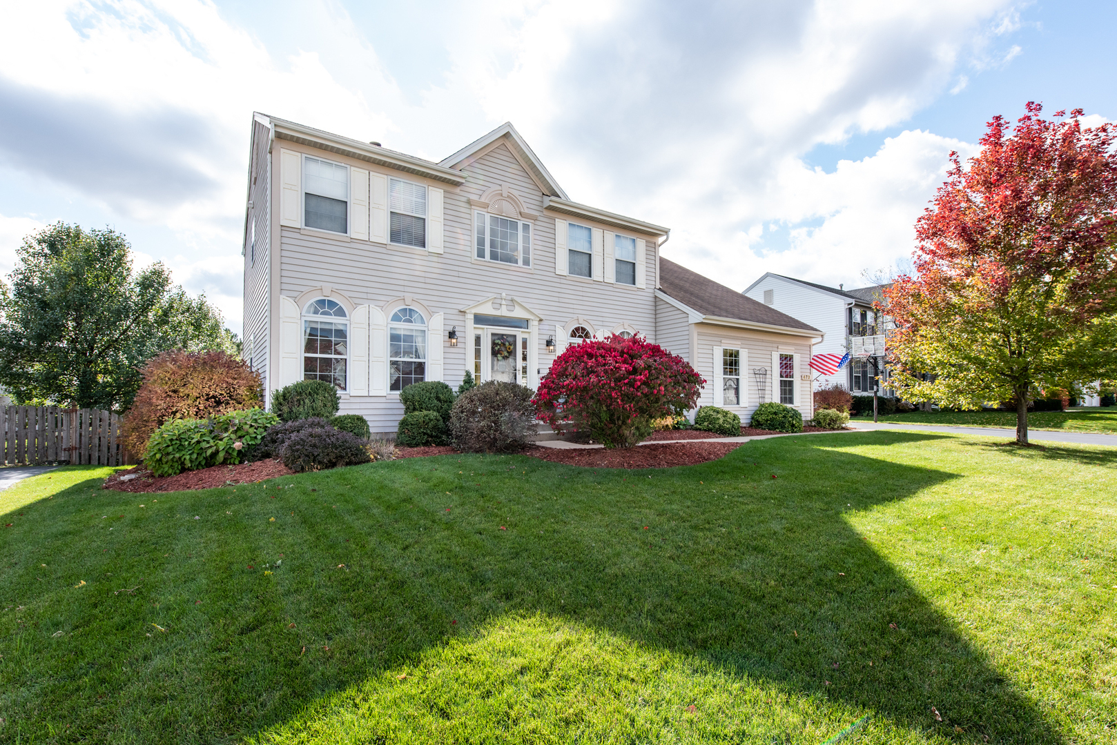 Property Photo:  473 Nuthatch Way  IL 60046 