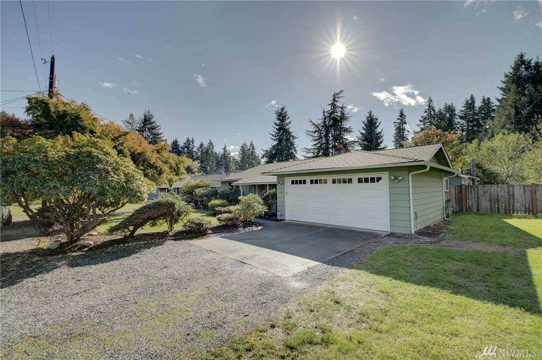 Property Photo:  320 134th Place SW  WA 98208 