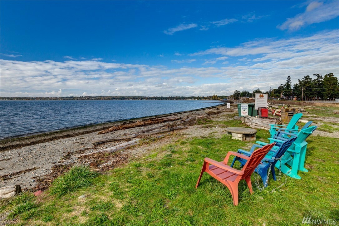 Property Photo:  7650 Birch Bay Dr W6  WA 98230 