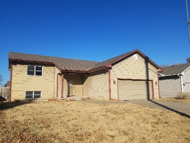 Property Photo:  620 W 5th St  KS 67147 