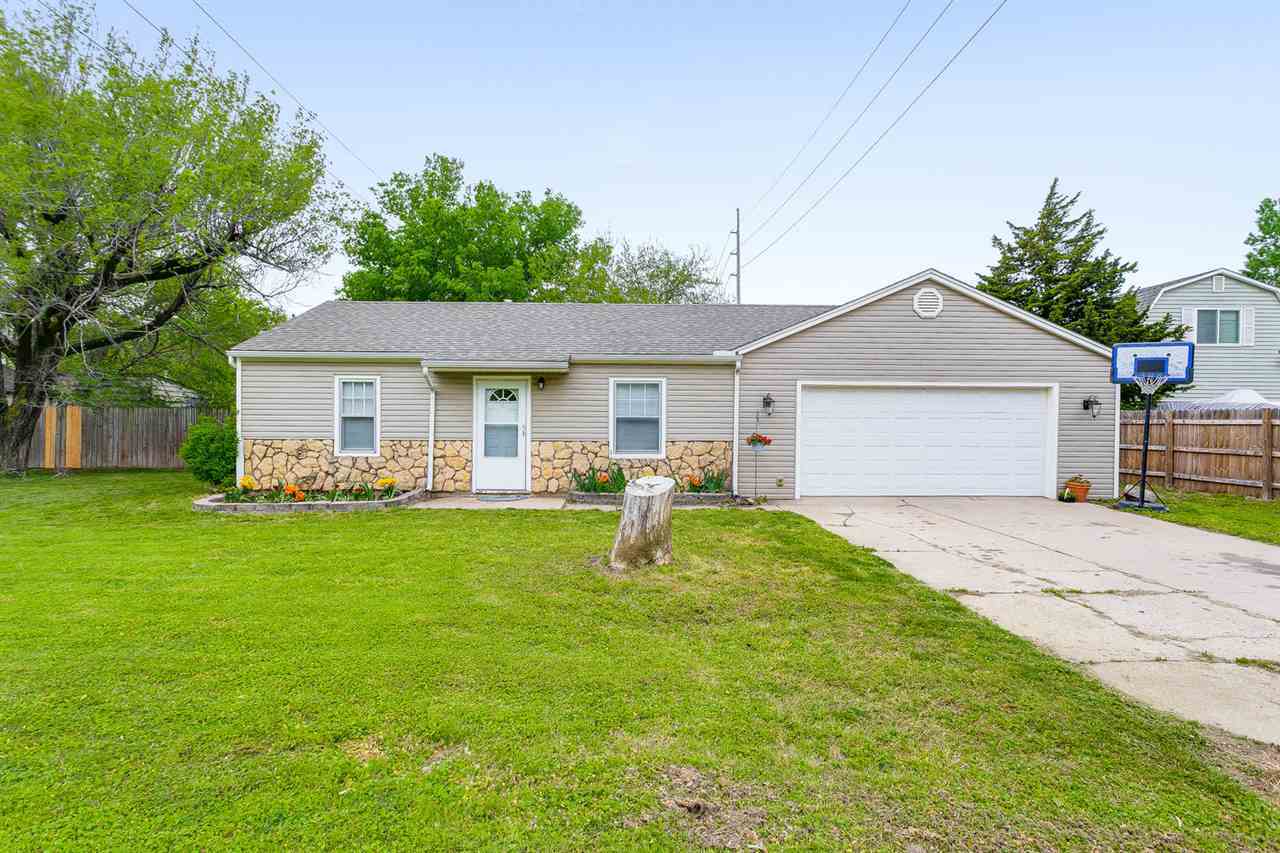 225 N Flora St  Wichita KS 67212 photo