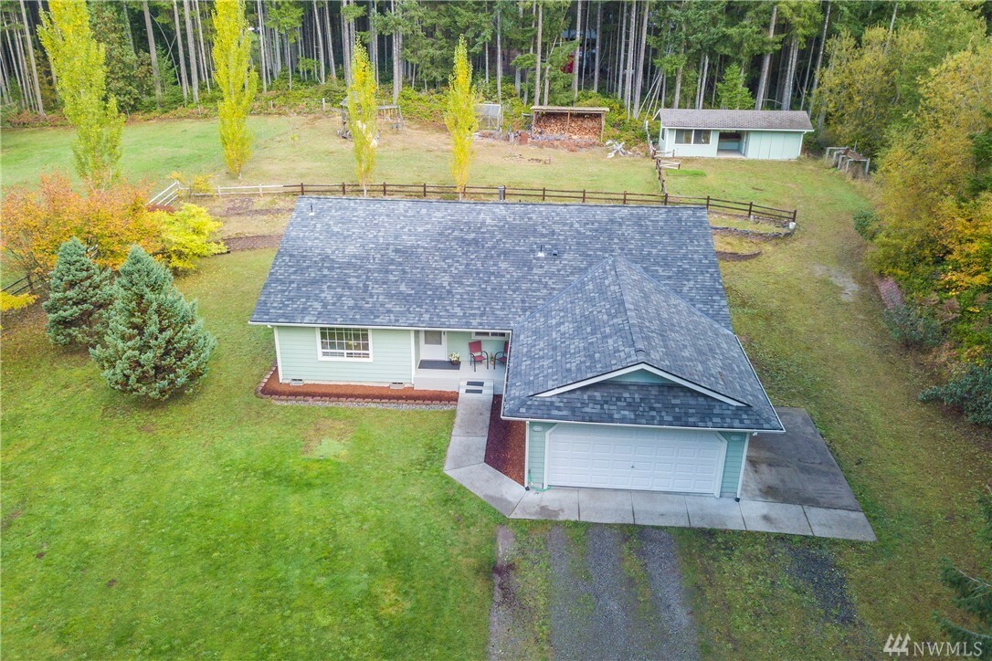 Property Photo:  3603 SE Rocket Lane  WA 98367 