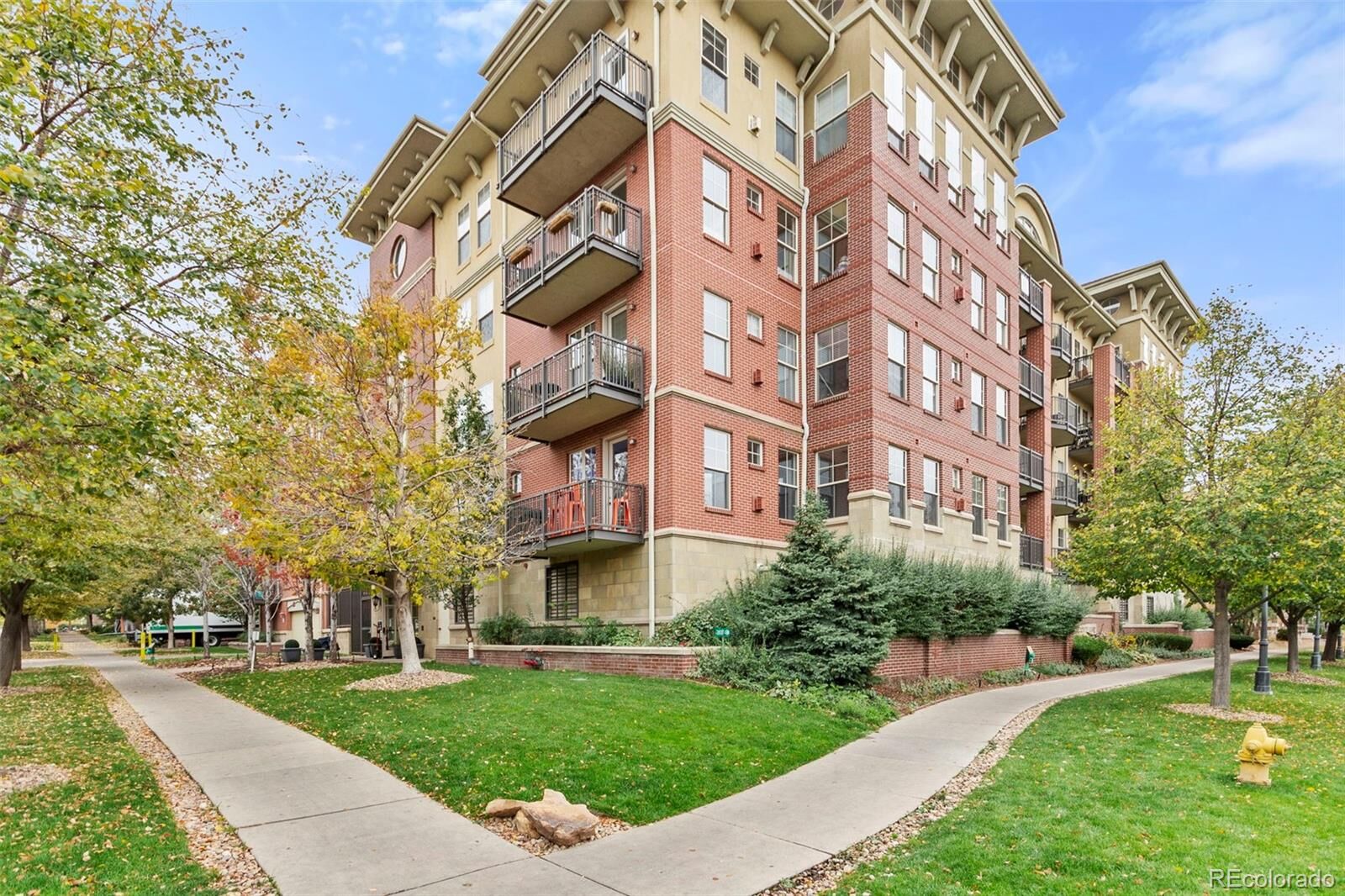 Property Photo:  1699 N Downing Street 105  CO 80218