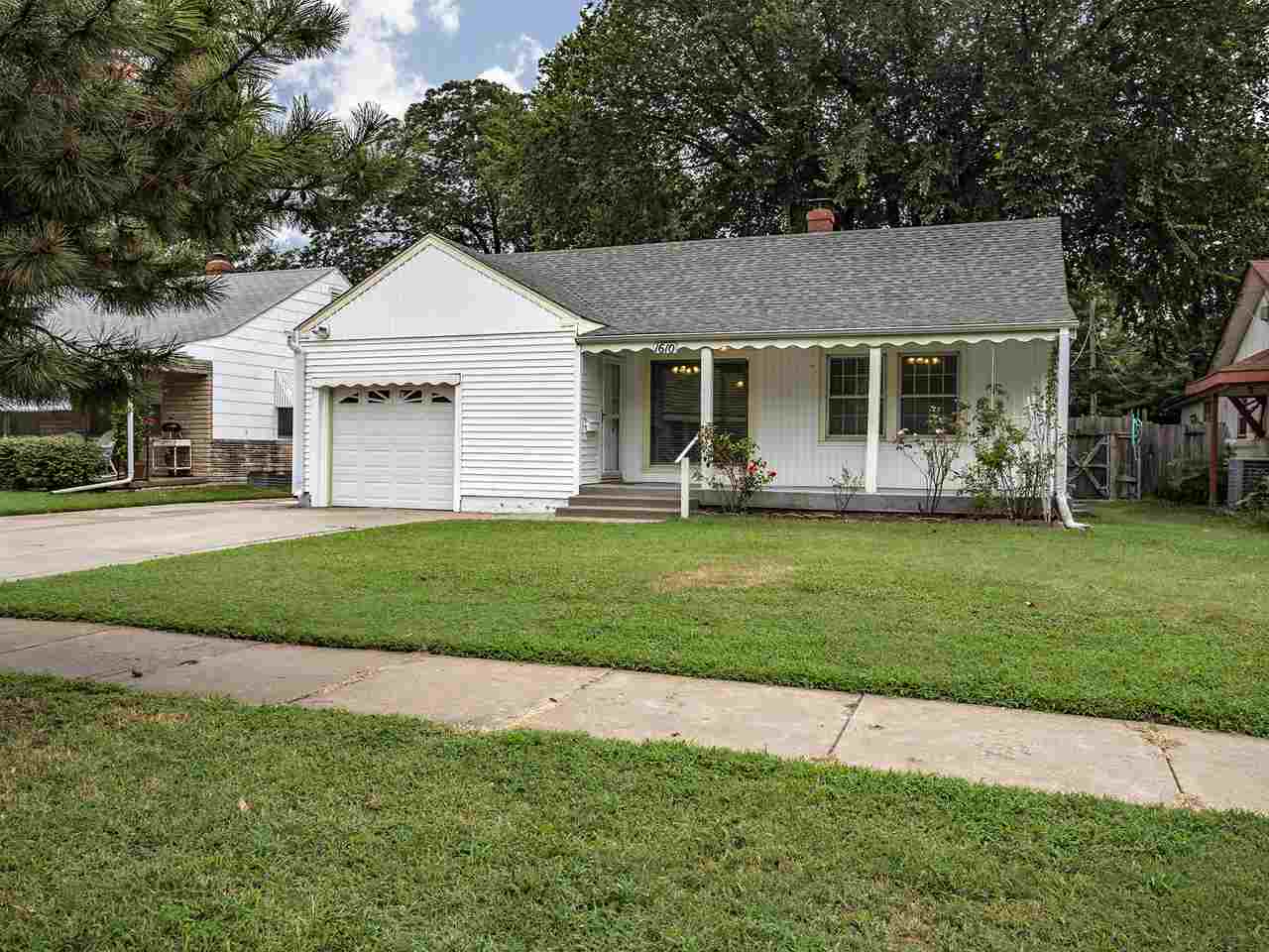 Property Photo:  1610 N Salina Ave  KS 67203 