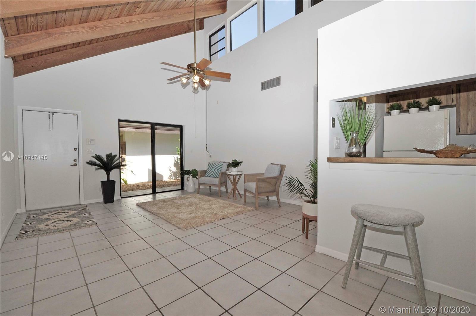 Property Photo: 7722 SW 99th St 20 FL 33156