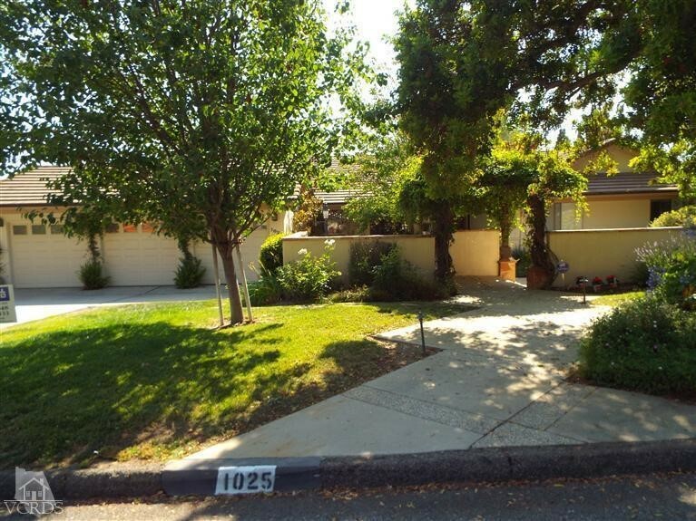 Property Photo:  1025 Calle Pecos  CA 91360 