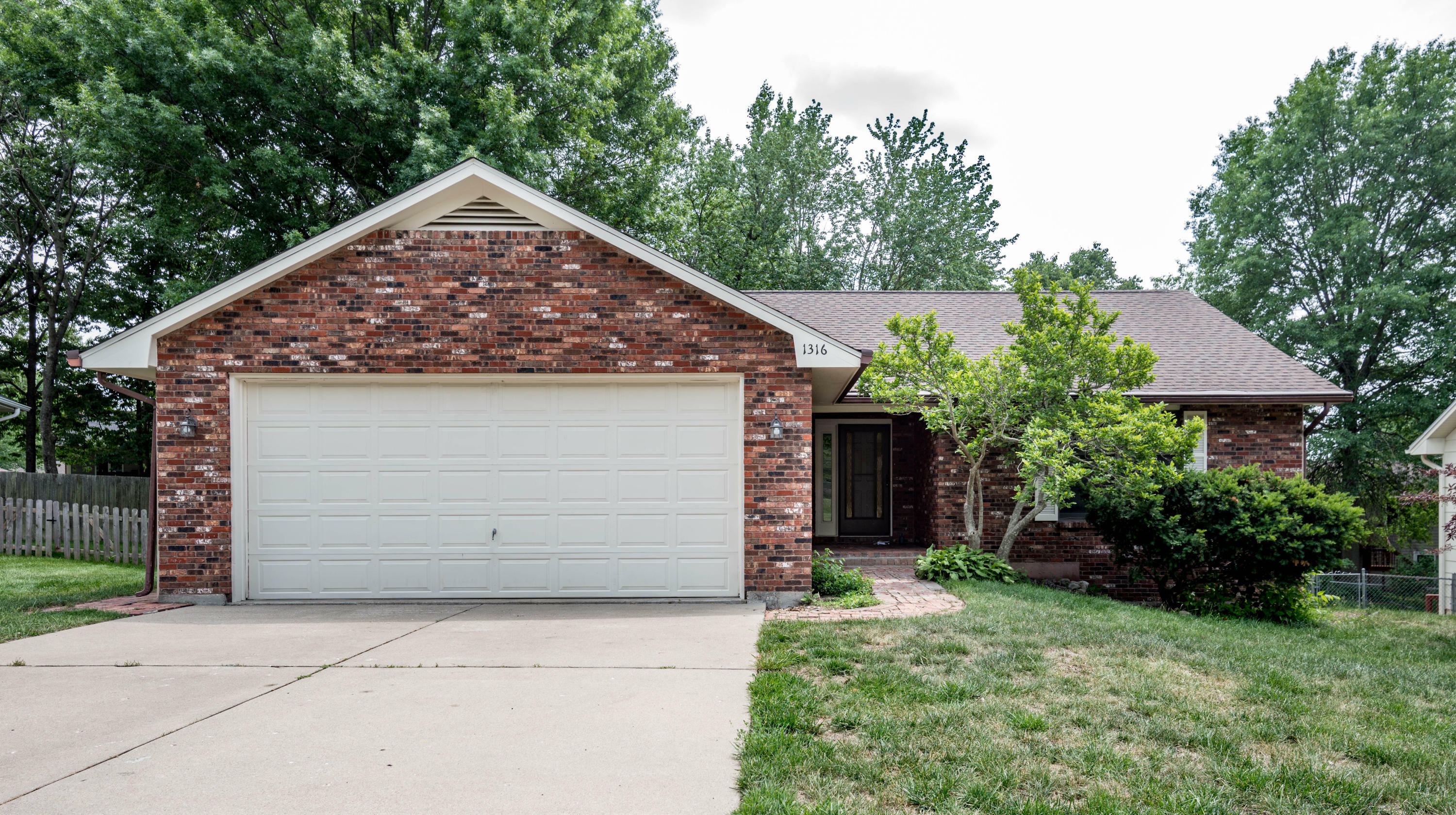 Property Photo: 1316 Weaver Dr MO 65203