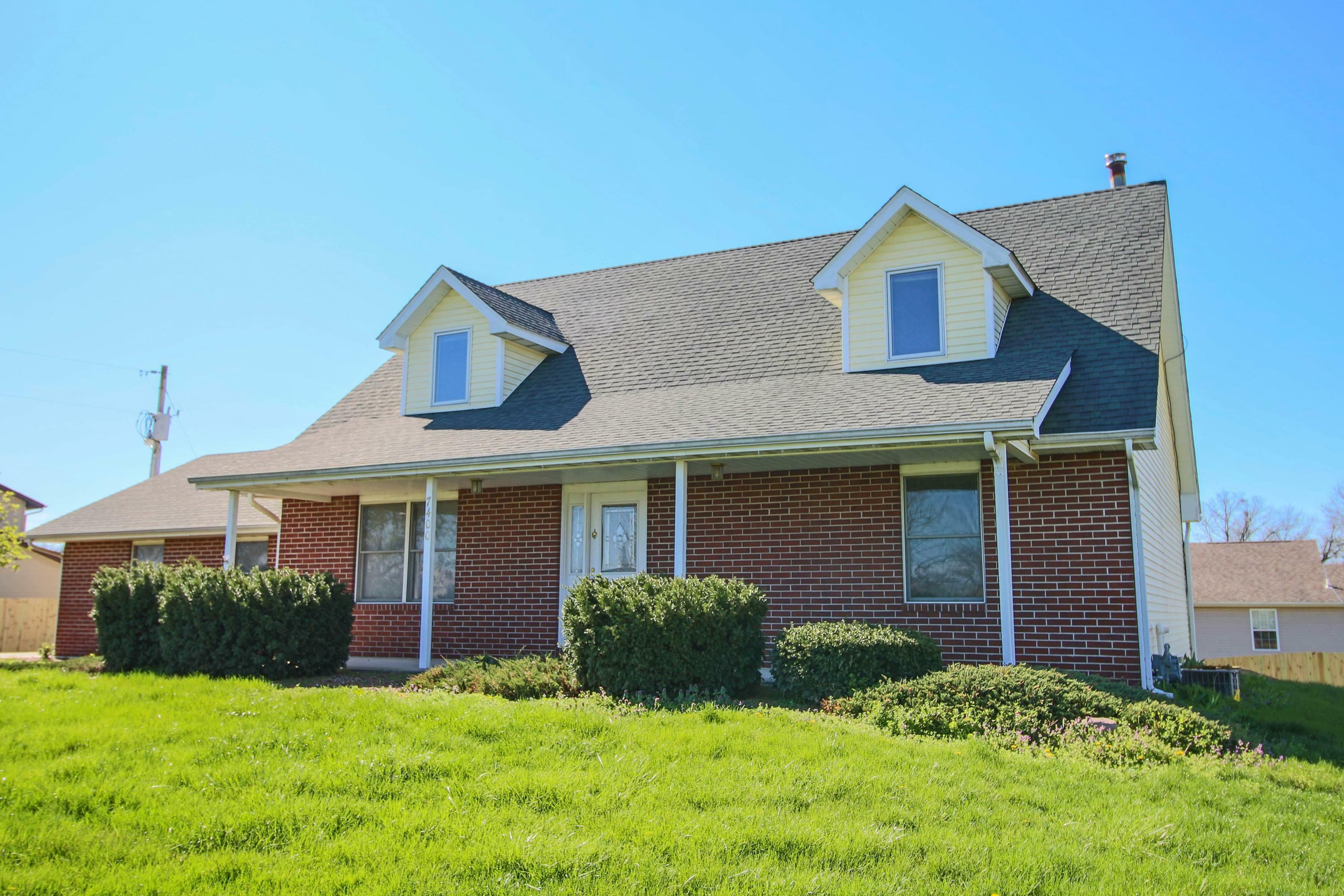 Property Photo: 7400 E St Charles Rd MO 65202