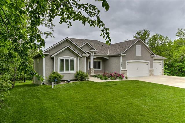 Property Photo: 10822 S Alley Jackson Road MO 64029