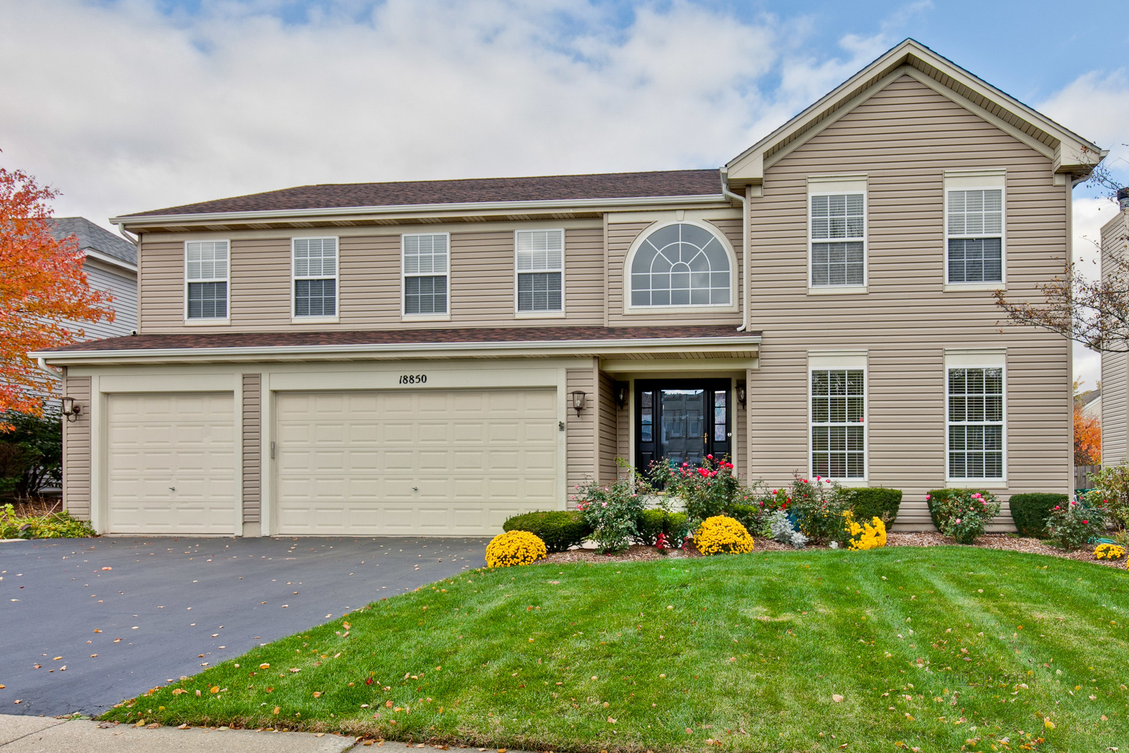 Property Photo: 18850 West Meadow Grass Drive IL 60046