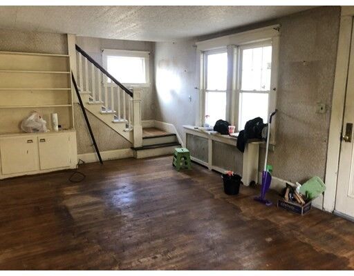 Property Photo: 7 Aurilla St MA 01501
