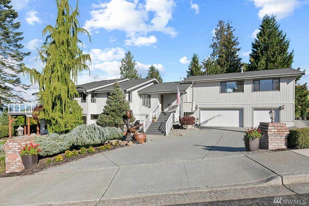 Property Photo: 4819 Harbor Lane WA 98203