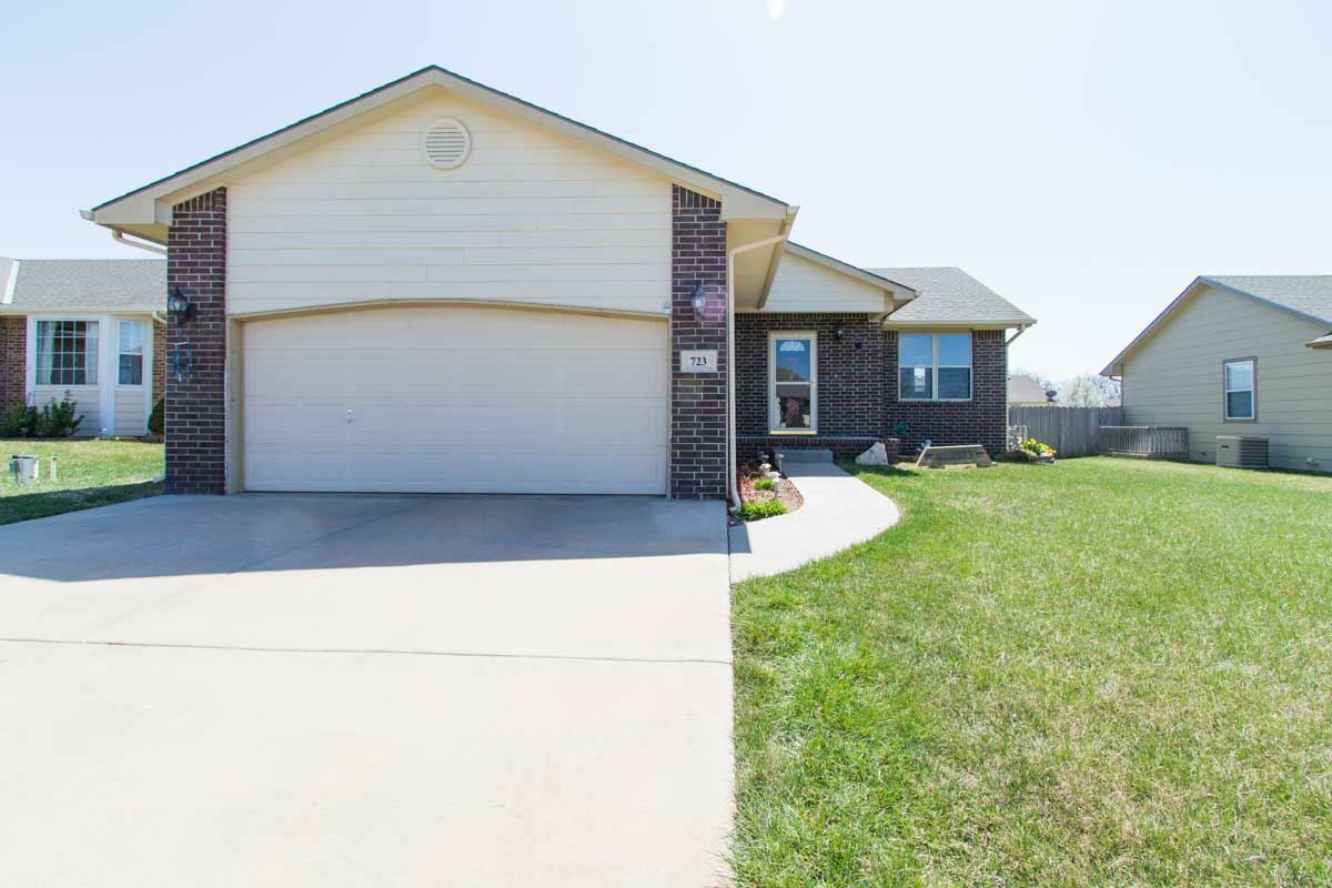 Property Photo: 723 E Minneha Ave KS 67002