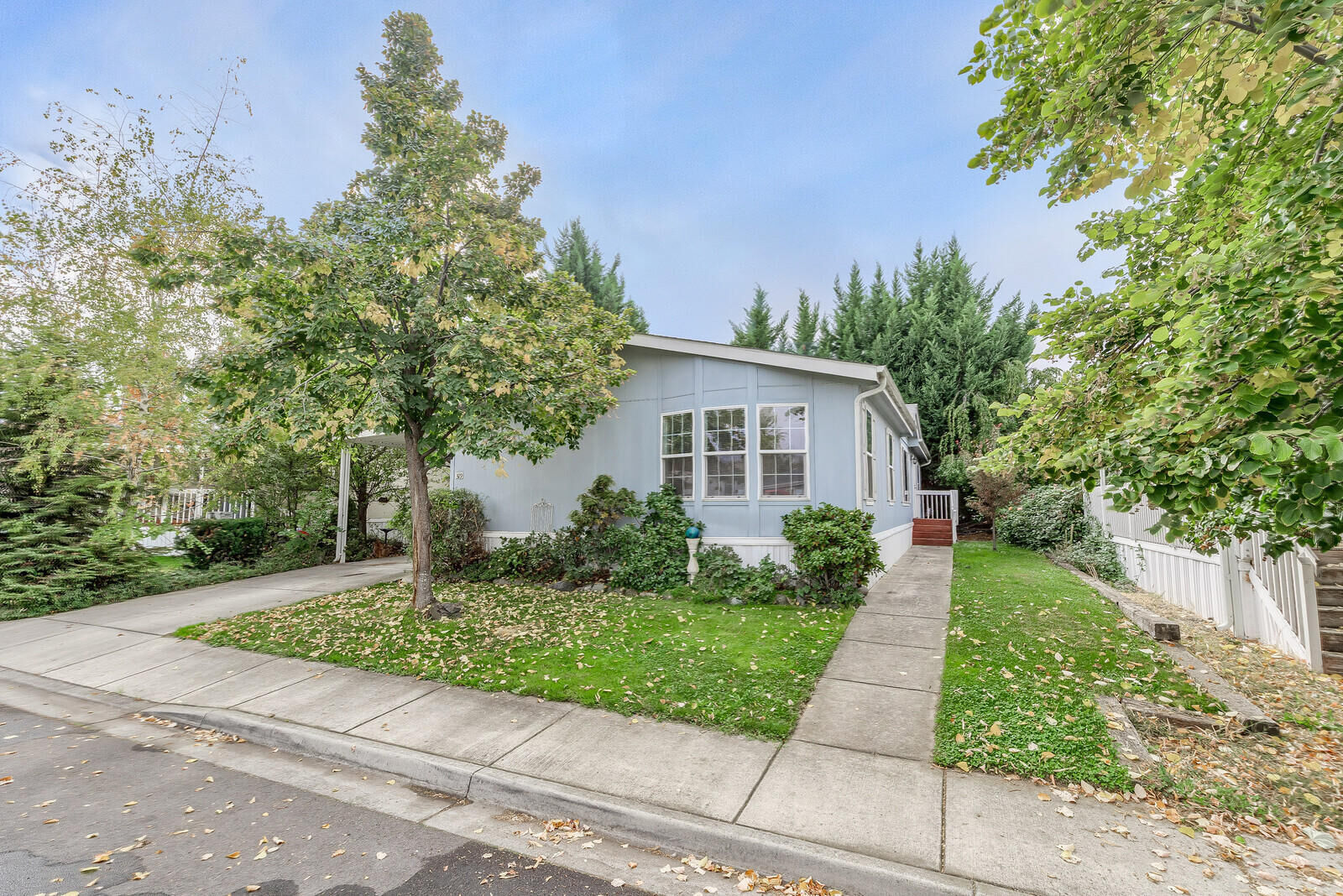 Property Photo: 10 E South Stage Road Spc 319 OR 97501