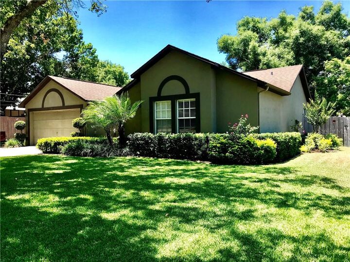 Property Photo:  805 S Galena Avenue  FL 34715 