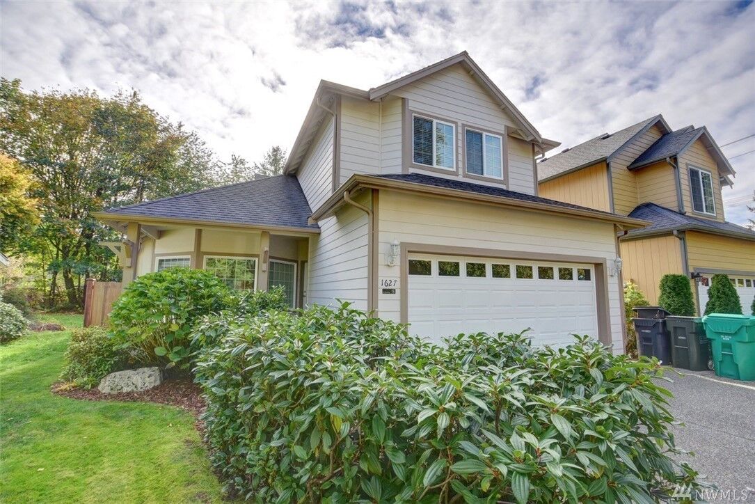 Property Photo:  1627 11th Ave SW  WA 98502 