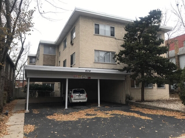 Property Photo:  609 Oakton Street 3E  IL 60202 