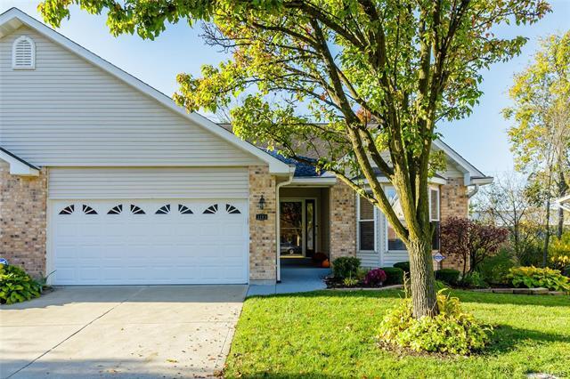 Property Photo: 3103 Country Bluff Drive 28B 63301