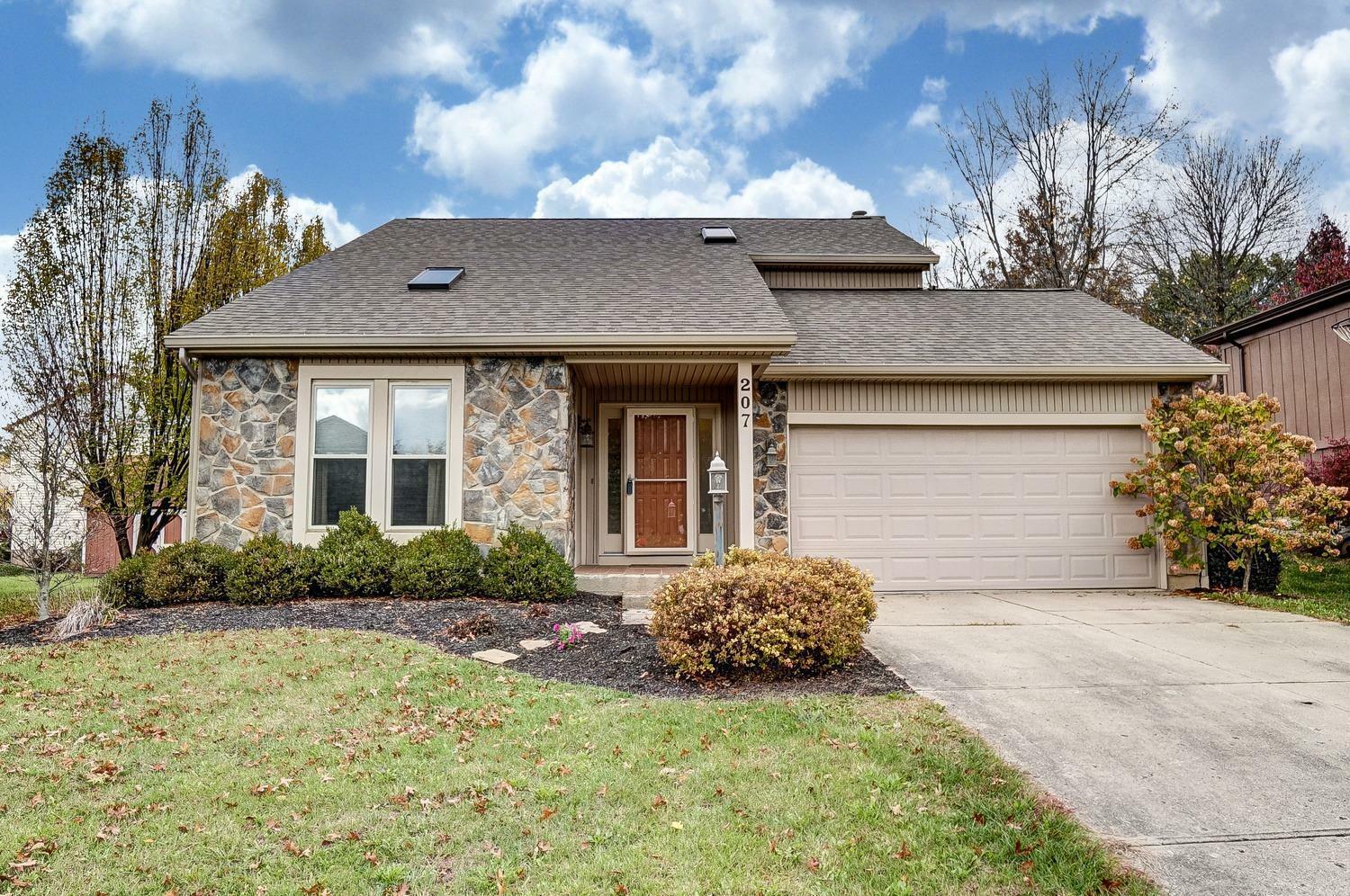 Property Photo: 207 Assisiview Ct OH 45238