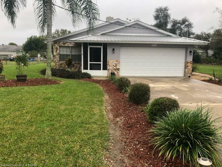 Property Photo:  4713 Coco Palm Drive  FL 33870 