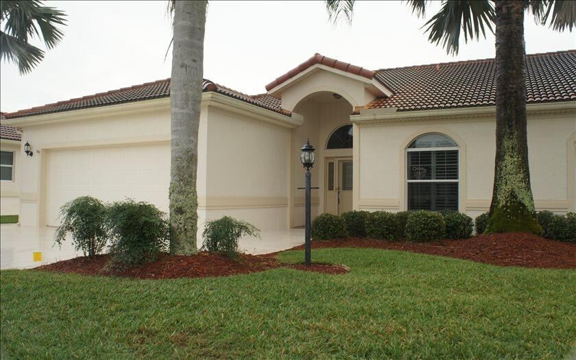 Property Photo:  5713 Hampton Woods Boulevard  FL 33872 