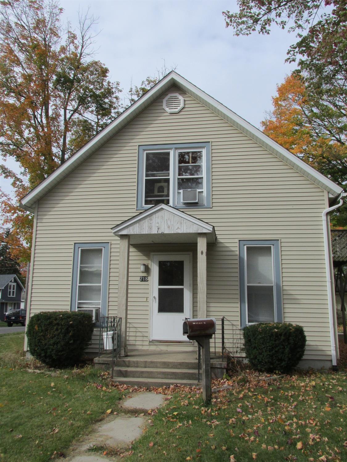 Property Photo:  718 Ridge Street  IN 46350 
