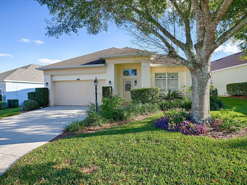 Property Photo:  24424 Amberleaf Court  FL 34748 