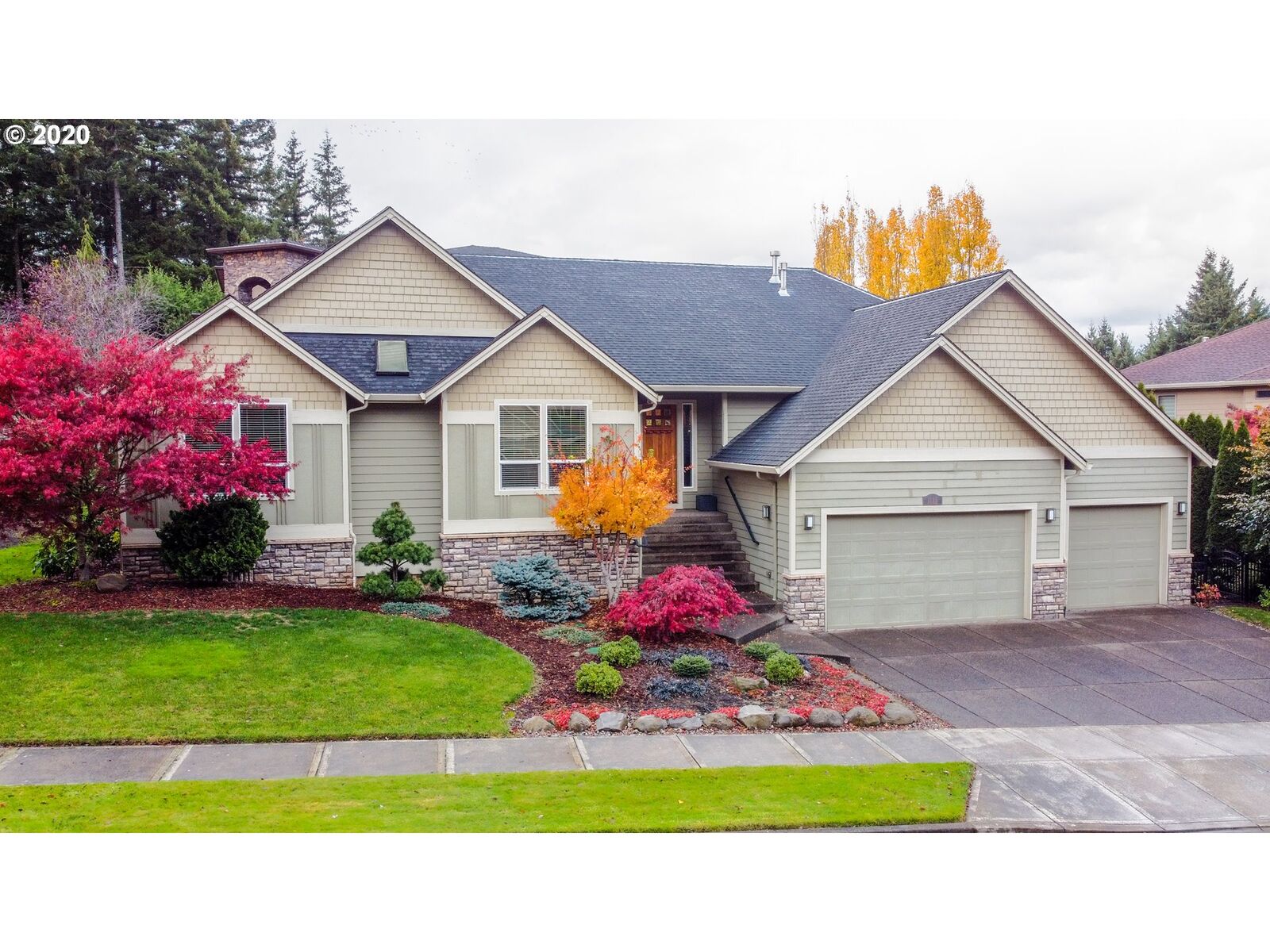 Property Photo: 1135 NW 35th Ave WA 98607