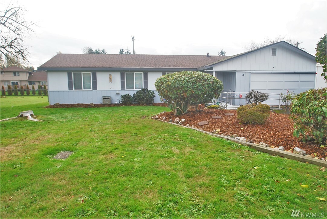 Property Photo:  1226 142nd St E  WA 98445 